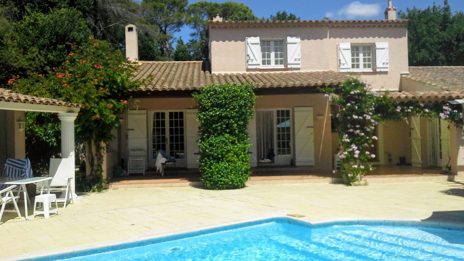 Overzicht Villa Sinêfre Figanières vakantiehuis huren Var Provence cote d’Azur Frankrijk Overzicht Villa Sinêfre Figanières vakantiehuis huren Var Provence cote d’Azur Frankrijk